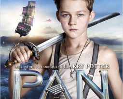 Critique du film : Pan de Joe Wright avec Levi Miller (II), Hugh Jackman, Garrett Hedlund