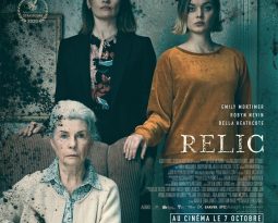 Critique Film – Relic de Natalie Erika James, a vec Emily Mortimer, Robyn Nevin, Bella Heathcote